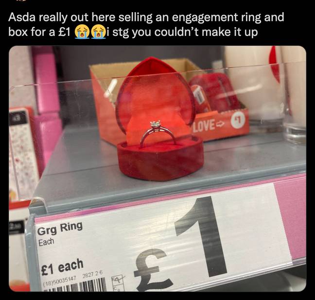 Not everyone was enamoured by the ring (Credit: Twitter)