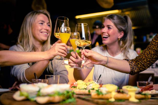 Bath based hen party organisers, GoHen, are looking for a bottomless brunch taster. Credit: Shutterstock