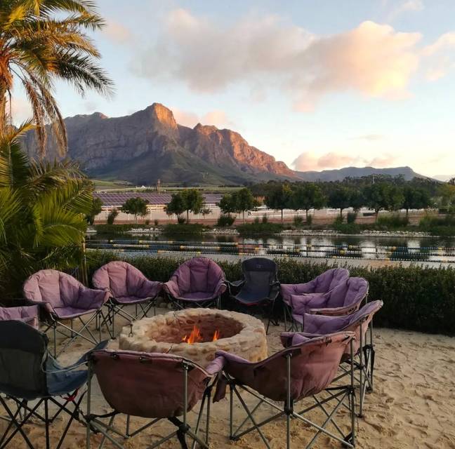 Can you imagine having a date sat here? Credit: Instagram/@ludusmagnus_franschhoek