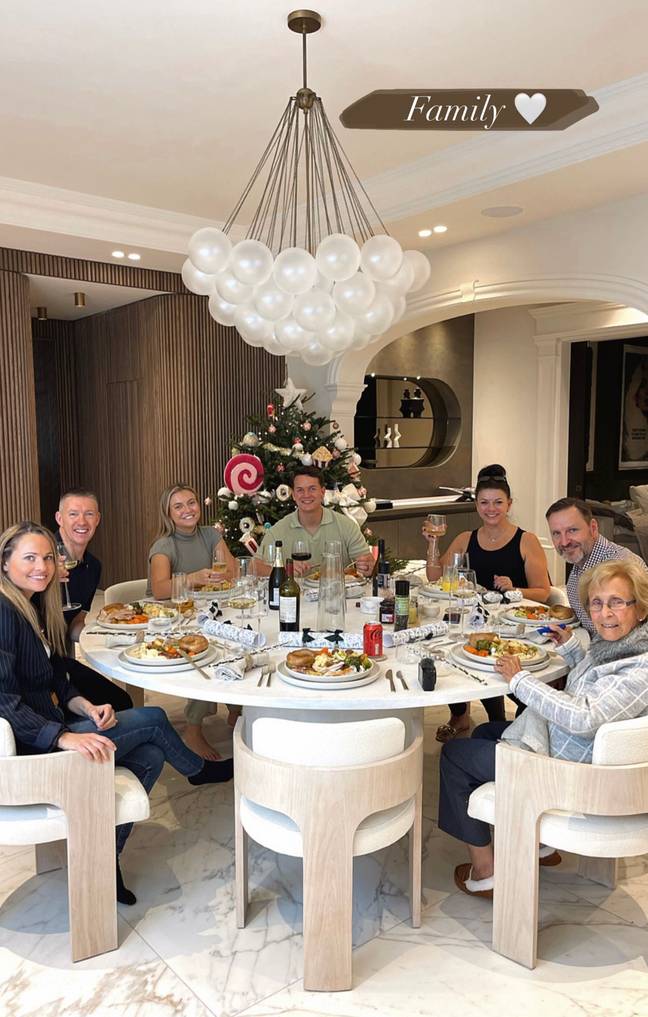 Tommy appeared to be absent in a Christmas Day picture. Credit: @mollymae/Instagram