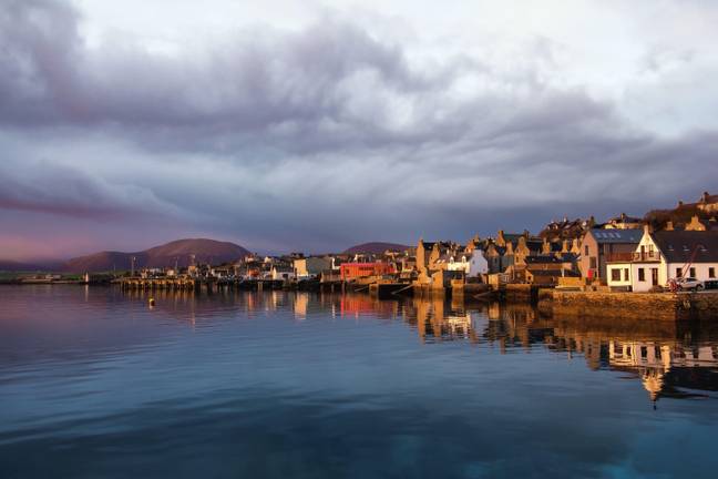 Willing migrants can now get paid up to £50,000 to move to an island in Scotland, thanks to the Scottish Government’s scheme. Credit: Alamy