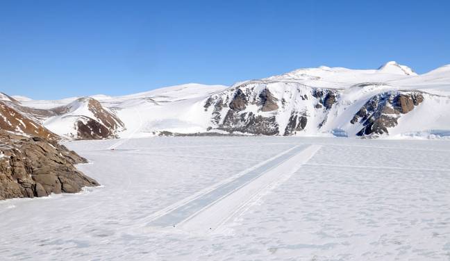 Terra Nova Base Antarctica (Alamy)