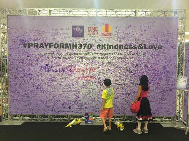 Prayer board for flight MH370 (Alamy)
