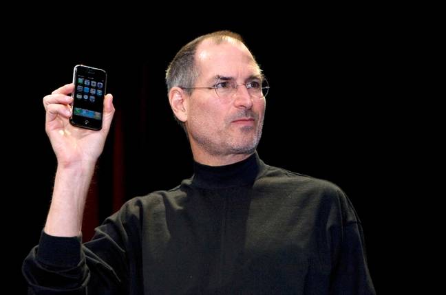 Steve Jobs unveils the very first iPhone in January 2007. Credit: ZUMA Press, Inc. / Alamy Stock Photo