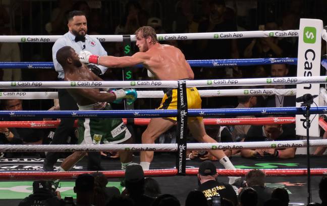 Logan Paul went the distance with Floyd Mayweather. Credit: Alamy