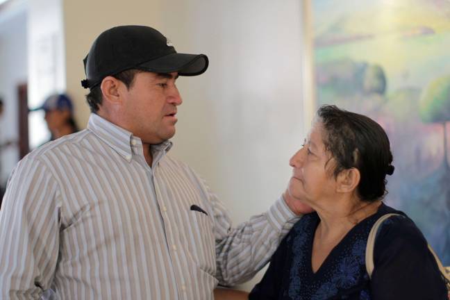 Alvarenga with his mother. Credit: REUTERS / Alamy Stock Photo