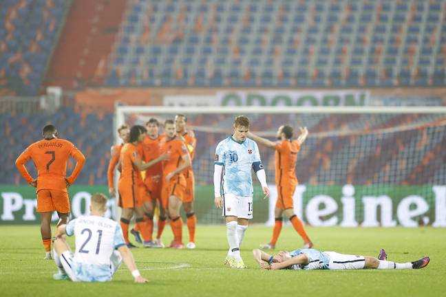 Netherlands celebrate qualification to Qatar 2022 whilst Norway are dejected. Image: PA Images