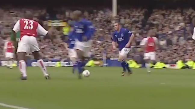 Rooney runs at the Arsenal defence. Image: Everton