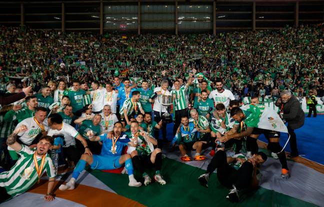 Betis celebrate with the Copa del Rey. Image: PA Images