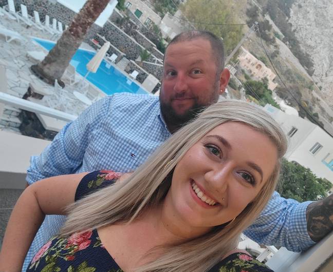 Tourists fuming after being made to pay £700 for mojitos, crab and salad