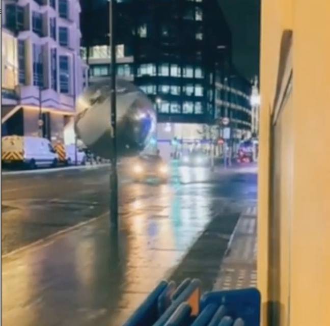Cars were forced to stop and swerve to avoid the baubles. Credit: @Teeblund/TikTok
