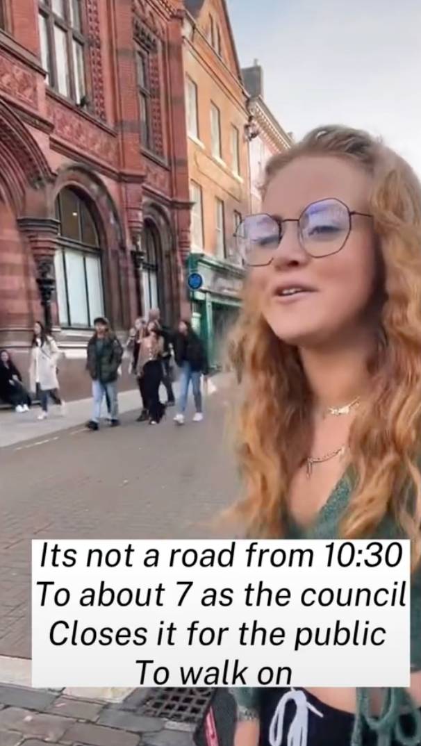She pointed out that the road is closed to cars daily. Credit: TikTok/@itsmiakirkland