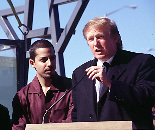 David Blaine was buried alive for seven days in in front of Trump Place at Riverside South, at West 68th Street facing the Hudson River. Credit: ZUMA Press Inc/Alamy Stock Photo