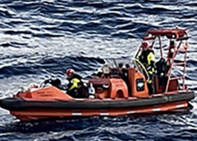 Missing Titanic submarine latest updates: Inside deepest ocean rescue ...