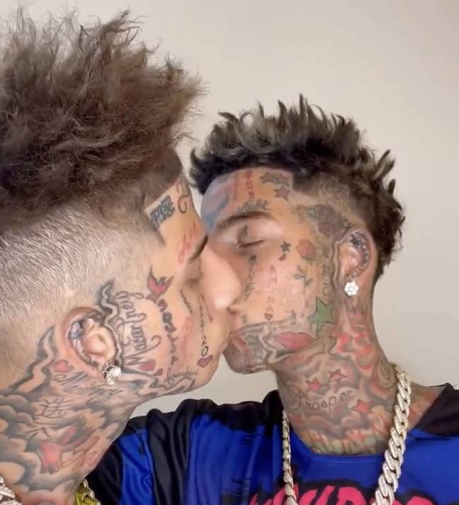 Just to remind you, these are brothers. Credit: Twitter/@reddfourtimes