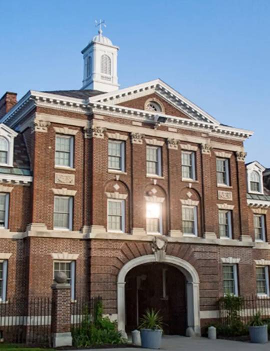 The work was being done in a lab at Rensselaer Polytechnic Institute. Credit: Rensselaer Polytechnic Institute