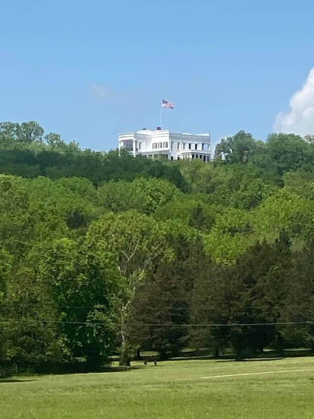 Kid Rock's replica White House. Credit: Tennessee River Valley News
