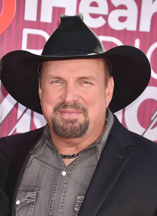 Garth Rathkey Garth Brooks says his new bar will stock all beer amid Bud Light ...
