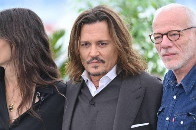 Depp đã nhận được rất nhiều sự ủng hộ của người hâm mộ tại Cannes tuần này.  Paul Smith / Doug Peters / Alamy Kho ảnh