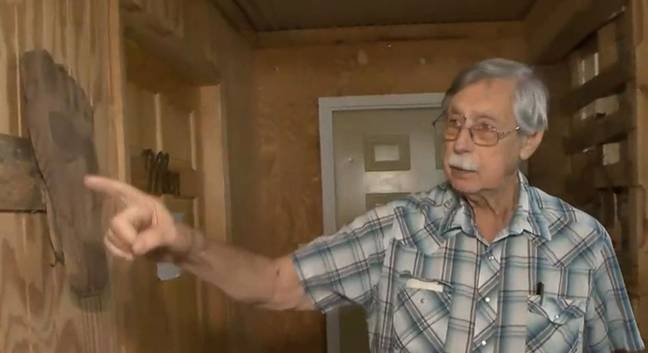 El Genio Bromista de Alabama que hizo creer a toda una ciudad en Pie Grande durante 50 años 2 Bloke tricked town into thinking Bigfoot lived there and kept secret for 50 years 2 Bloke tricked town into thinking Bigfoot lived there and kept secret for 50 years El Genio Bromista de Alabama que hizo creer a toda una ciudad en Pie Grande durante 50 años