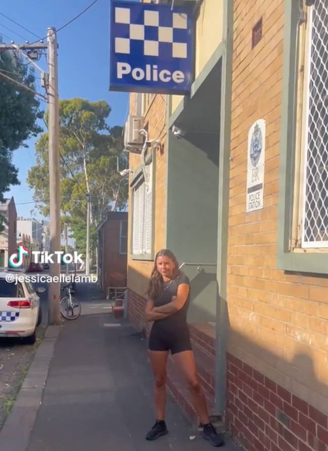 Jess and her friend decided to try and track down her stolen bag themselves. Credit: @jessicaellelamb/ TikTok