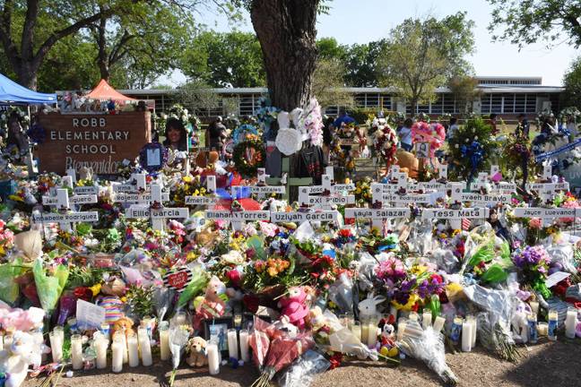 The memorial outside Robb Elementary School. Credit: UPI / Alamy Stock Photo