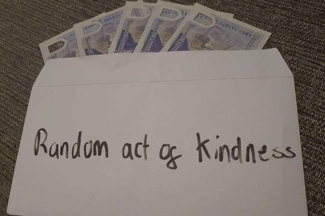 Some mystery merry-maker is going around posting envelopes filled with £100 in a 'random act of kindness'. Credit: Nottinghamshire Live/BPM Media