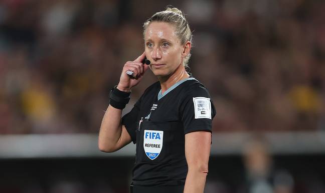 Referees have microphones, so why can't they use them to announce big decisions? Credit: Robert Cianflone/Getty Images
