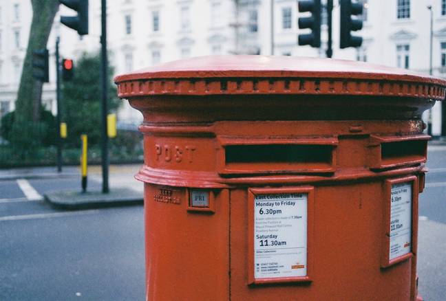 Postman Shares What Inside Of Post Box Really Looks Like