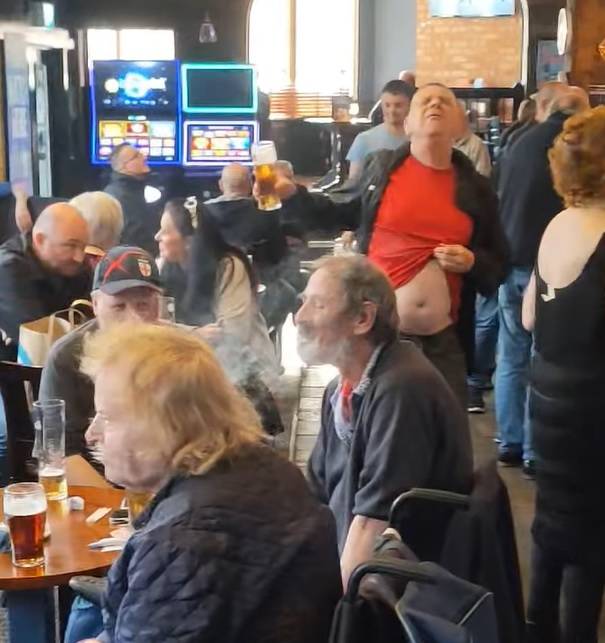 This bloke is having the absolute time of his life and who can blame him? Credit: Chestergate Pub Stockport/Facebook
