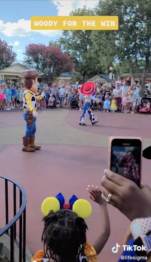 Toy Story’s Woody went out of his way to make sure Jessie didn’t ignore her pleas for a hug. Credit: @lifesigma/TikTok/Storyful