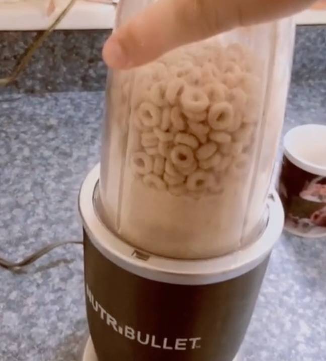 The cereal quickly blends into dust. Credit: @ellethevirgo/TikTok