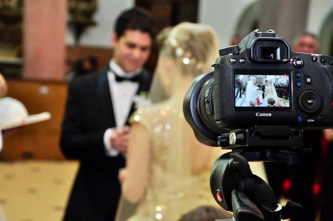 Wedding photographers have dished the dirt on Reddit. Credit: Erika Marcial/Pixabay