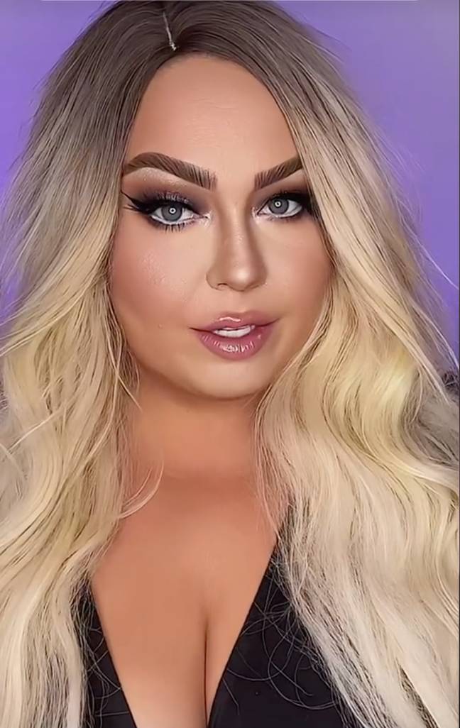 Sarah is clearly very talented with makeup. Credit: TikTok/@lashesandlosing