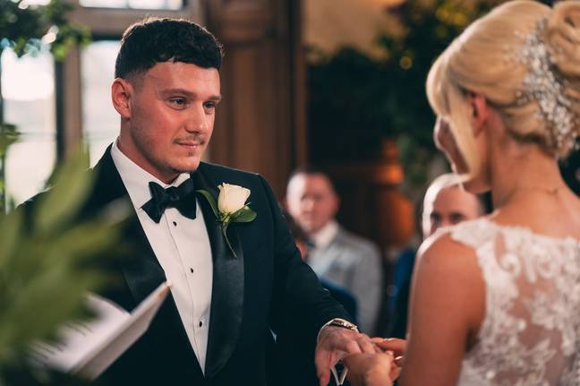 MAFS stars Ella Morgan and JJ Slater have re-entered the show as a 'new couple'. Credit: Channel 4