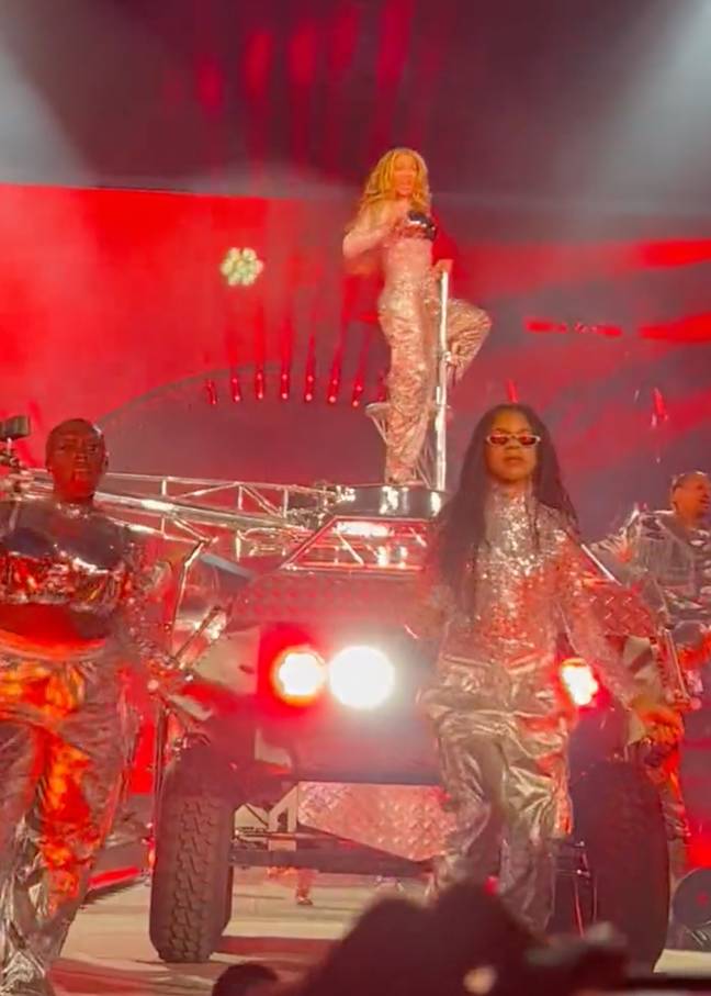 Beyoncé brings out daughter Blue Ivy for surprise tour performance