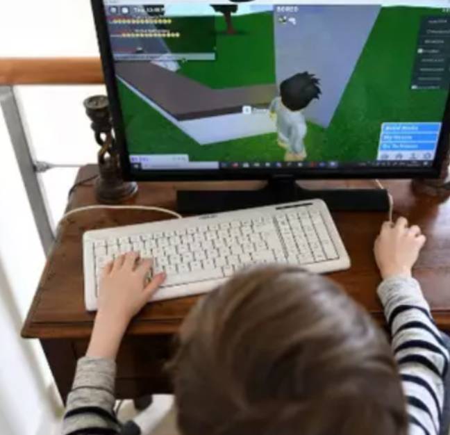 Roblox: Ten-year-old spent £2,500 of mum's money without her knowing