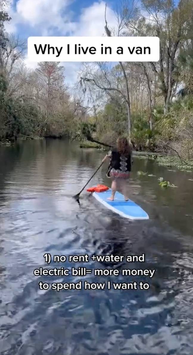 &quot;I don’t pay rent and I have solar power.&quot; Credit: TikTok/@notallwhowanderarelostt
