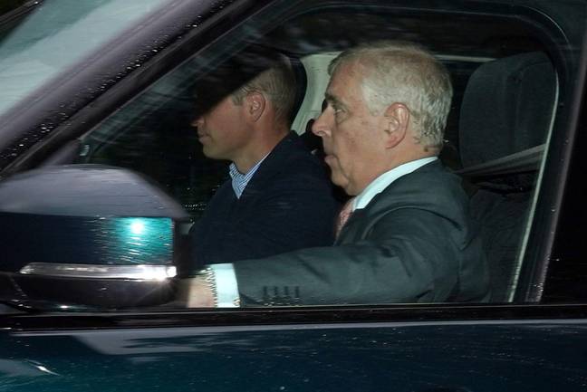 Prince Andrew and Prince Edward in a car driven by Prince William to Balmoral. Credit: PA Images / Alamy Stock Photo.