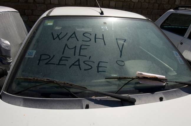 Motorists face fines of up to £1,000 for dirty windscreens (Credit: Alamy)