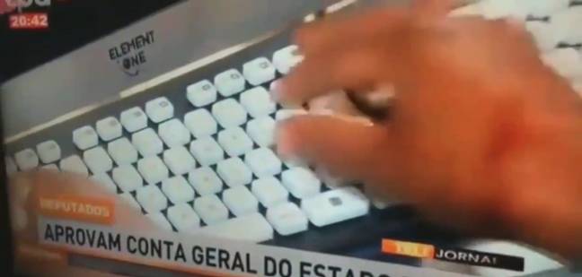 A member of Angola's National Assembly's fake typing has gone viral. Credit: Telejornal
