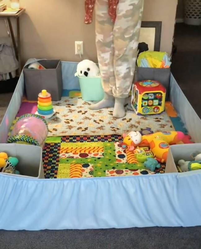 Fitted sheet playpen beach best sale