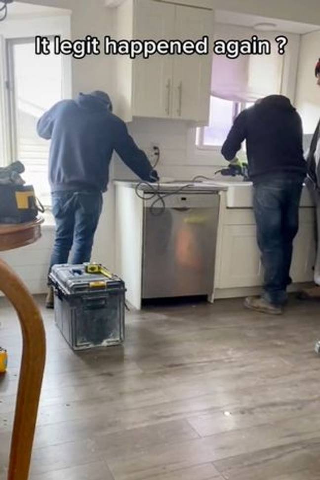 Chloe Fountain was baffled at how the same 'mistake' had happened again as she recently came home to a group of builders doing renovations in her kitchen, unannounced. Credit: Instagram/@chloefountainn