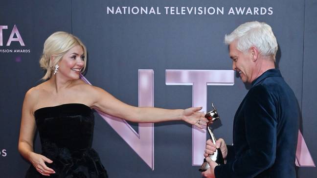 Holly Willoughby and Philip Schofield booed at NTAs