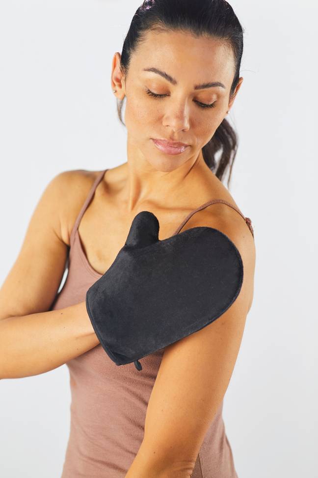 Look at that velvet mitten, Aldi's perfect instrument for applying fake tan. Credit: Aldi