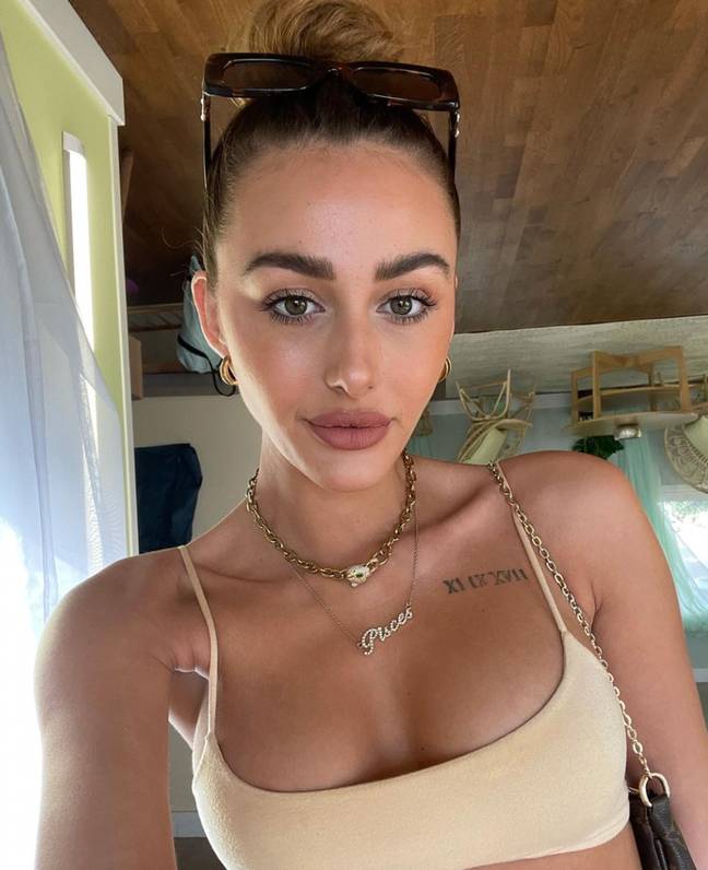 Too Hot To Handle star Chloe Veitch comes out as bisexual after new detox show - OK! Magazine