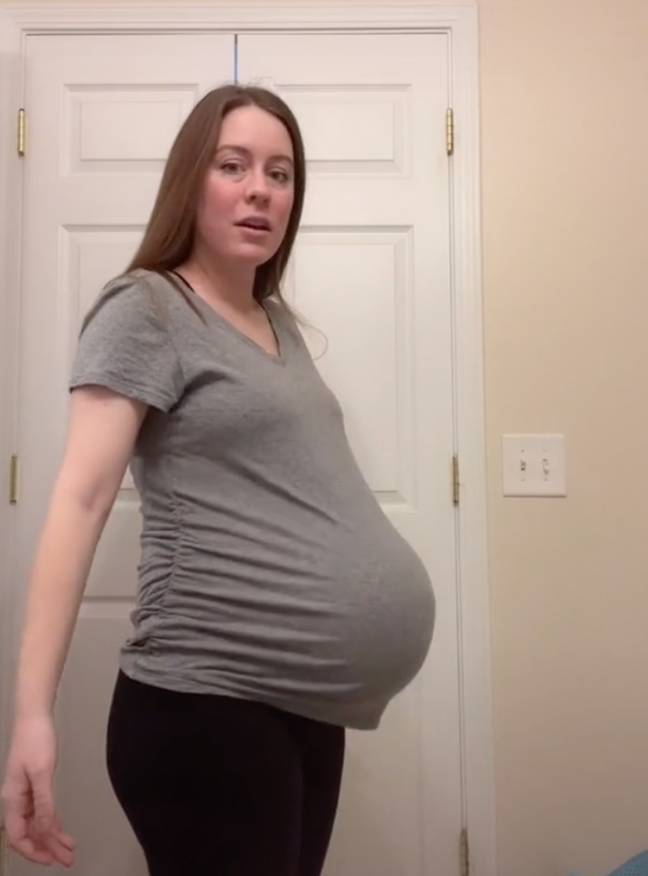 This mum can make her bump drop on command. Credit: TikTok/@variableminerva