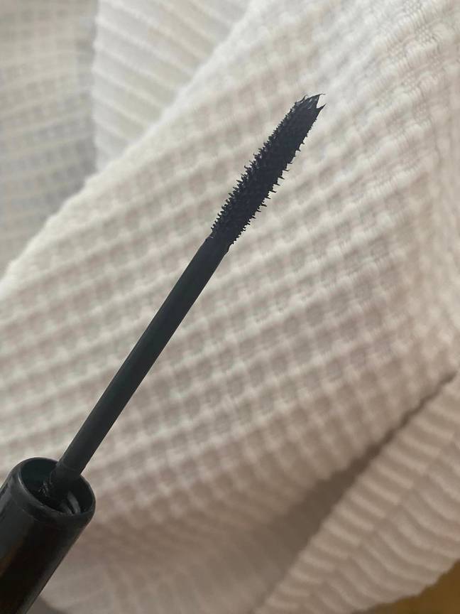 It has a 3D rubber brush which promises to ‘capture, coat and lift every lash’. Credit: Facebook/Family Lowdown Tips and Ideas