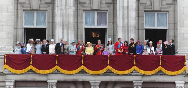Royal Family on the Balcony at Buckingham Palace for Trooping of the Colour 2012. Credit: Peter Phipp/Travelshots.com / Alamy Stock Photo