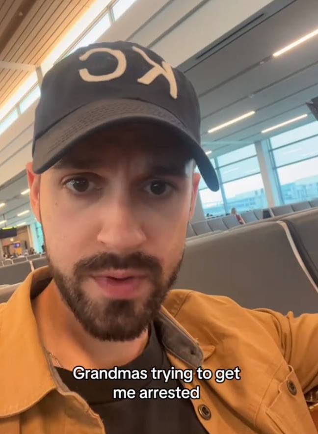 Brett Gaffney promised his grandmother he wouldn't open his gift until after he landed. Credit: TikTok/ @Brett.Gaffney